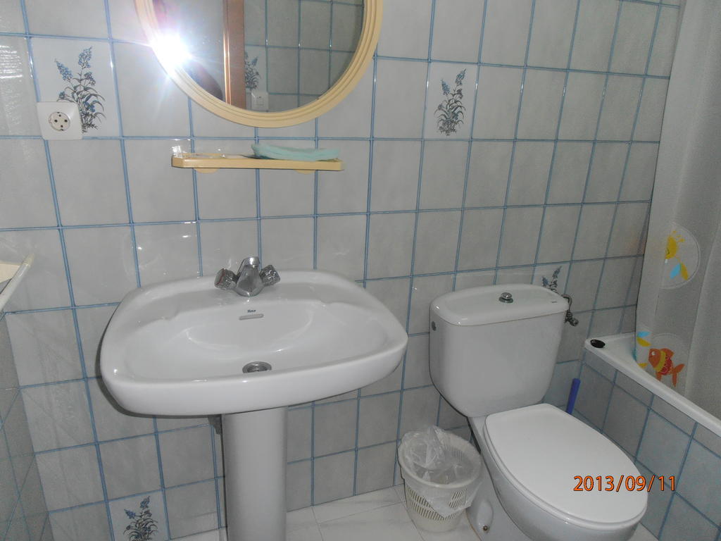 Hostal Restaurante Las Rejas Archidona Chambre photo