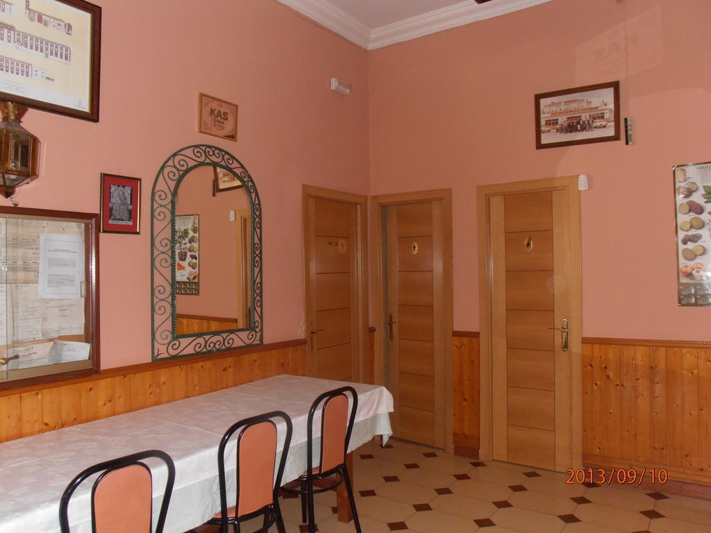 Hostal Restaurante Las Rejas Archidona Extérieur photo